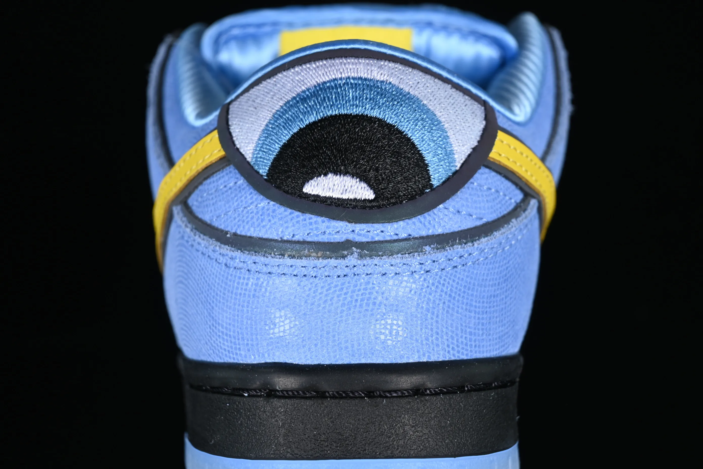 All categories Nk SB Dunk series Nk SB Dunk Low low-top sneakers F version The Powerpuff Girls x Nk SB Dunk Low Powerpuff Girls joint model low-top casual sneakers FZ8320-400